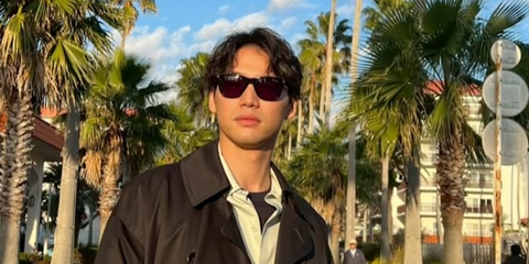 Japanese actor Sota Fukushi was seen wearing tortoiseshell Tom Ford Kevyn TF1099 52J sunglasses in his Instagram post, December 2025.