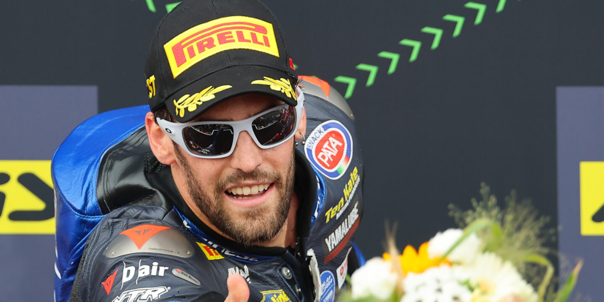 Italian motorcycle racer Stefano Manzi was seen wearing white Oakley Masseter OO9486 03 Prizm sunglasses as he won the 2025 Supersport World Championship in Estoril, Portugal.