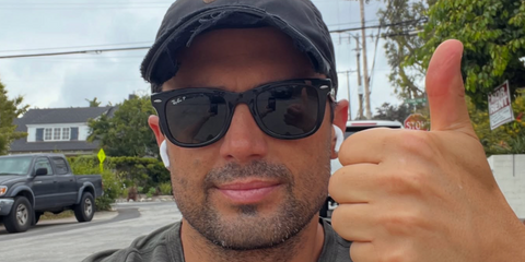 Actor Stephen Colletti was seen wearing black Ray-Ban Wayfarer RB 4340 601/58 Polarised sunglasses in his Instagram post, January 2026.