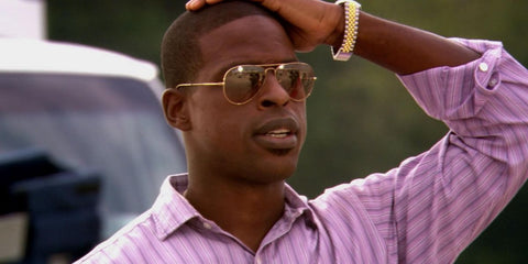 Sterling K. Brown was seen wearing Ray-Ban Aviator 3025 001/4I sunglasses in "A Tribe Is Born". Shop online now on Pretavoir