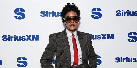 Loewe Curvy LW40144U 96F - As Seen On Emily Ratajkowski & Teyana Taylor