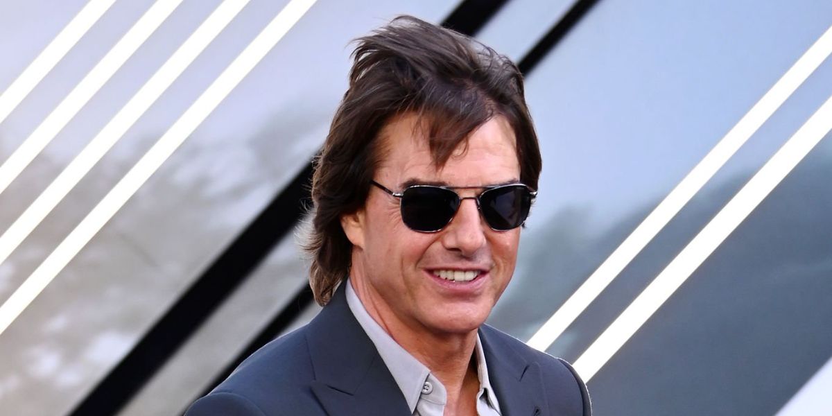 Tom Cruise was seen wearing Randolph Aviator Bright Chrome AF125 sunglasses at the London premiere of F1: The Movie. Shop online now on Pretavoir