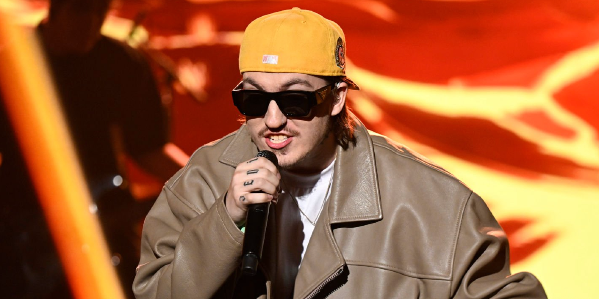 Tommy Richman was seen wearing black Prada PR 10ZS 1AB5S0 sunglasses onstage at The Tonight Show starring Jimmy Fallon, October 2024. Shop online now on Pretavoir