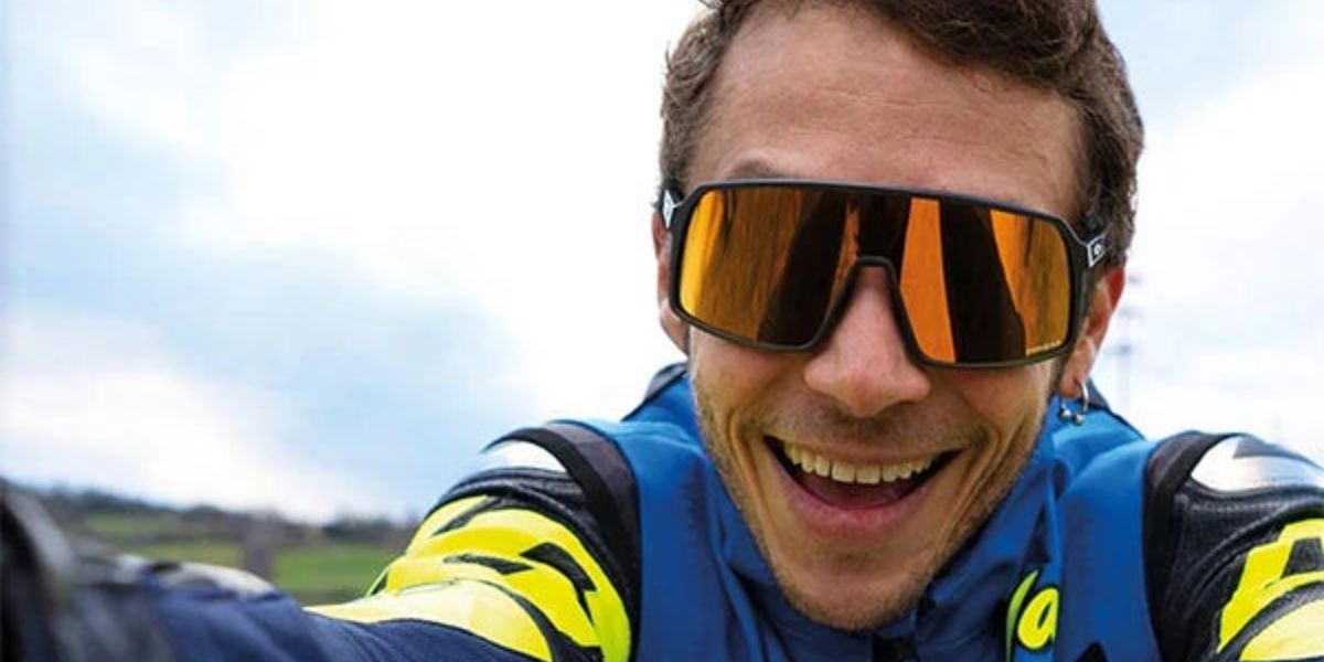 Valentino Rossi was seen wearing black Oakley Sutro OO9406 05 sunglasses with 24k yellow gold Prizm lenses