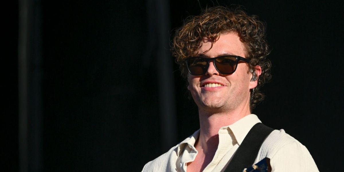 Australian singer-songwriter Vance Joy was seen wearing black Oakley Manorburn OO9479 01 Prizm sunglasses onstage on BottleRock Napa in California, May 2022
