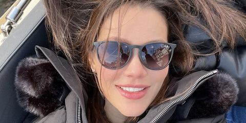Bollywood actress Waluscha De Sousa was seen wearing rubber black Ray-Ban Erika 4171 6228G round sunglasses in Amsterdam, shared on her Instagram in April 2023. Shop online now on Pretavoir