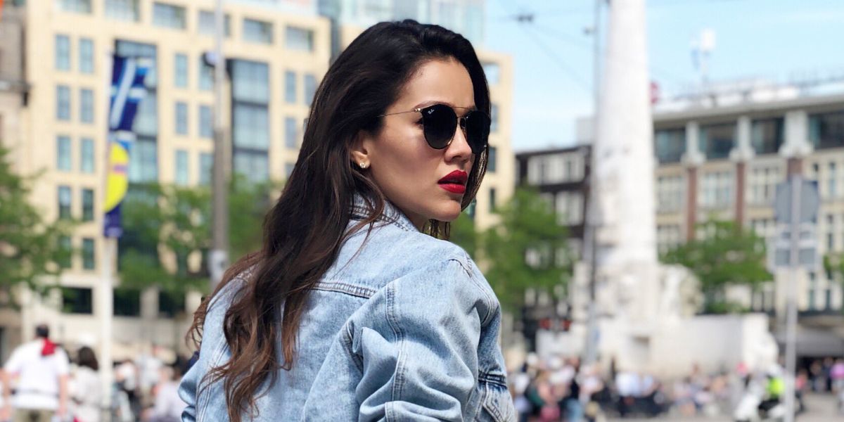 Bollywood actress Waluscha De Sousa was seen wearing black and gold Ray-Ban RB 3546 187/71 double bridge round sunglasses in her Twitter / X post. Shop online now on Pretavoir