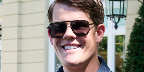 American fashion designer and creative director of Carolina Herrera, Wes Gordon, was sen wearing black Bottega Veneta BV1012S 001 sunglasses in Madrid, July 2023. Shop online now on Pretavoir