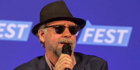 Actor Xander Berkeley was seen wearing the iconic tortoiseshell Ray-Ban Clubmaster Classic 3016 W0366 half-rim sunglasses at the Walker Stalker Con Chicago 2017. Shop online now on Pretavoir