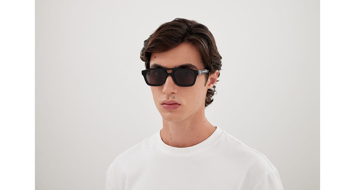 Alexander McQueen AM0505S 001