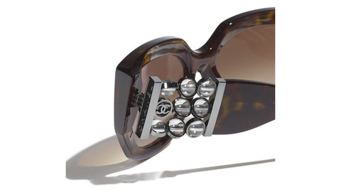 CHANEL 5545 C714/S5 Sunglasses