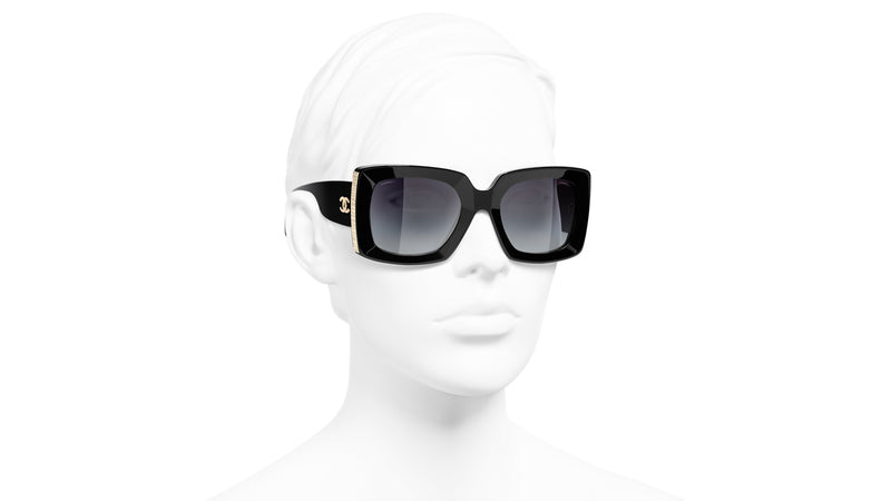Shop CHANEL Sunglasses (A71377 X08101 S2216) by pumwi