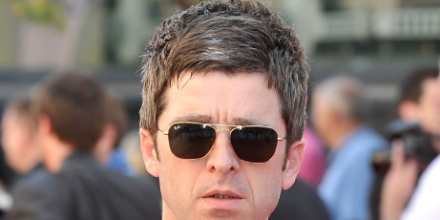 Ray ban caravan on face hotsell