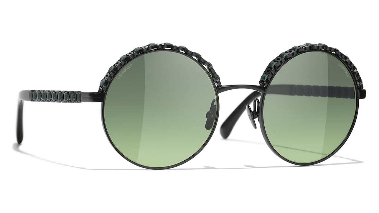 Sunglasses Chanel Green in Plastic - 40638629