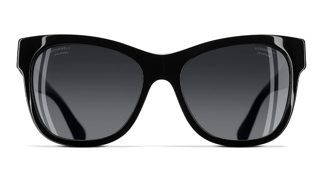 Oversized sunglasses Chanel Black in Plastic - 26839547